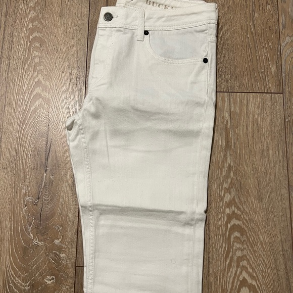 Burberry Buckingham White Capri Denim Pants - Picture 6 of 6